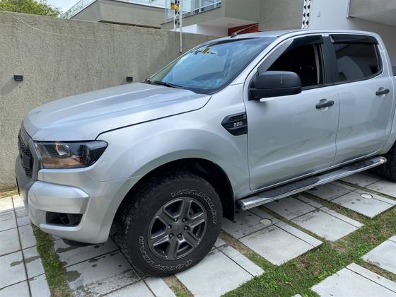 FORD RANGER 2.2 XLS 4X4 CD 16V DIESEL 4P MANUAL FORD RANGER 2.2 XLS 4X4 CD 16V DIESEL 4P MANUAL